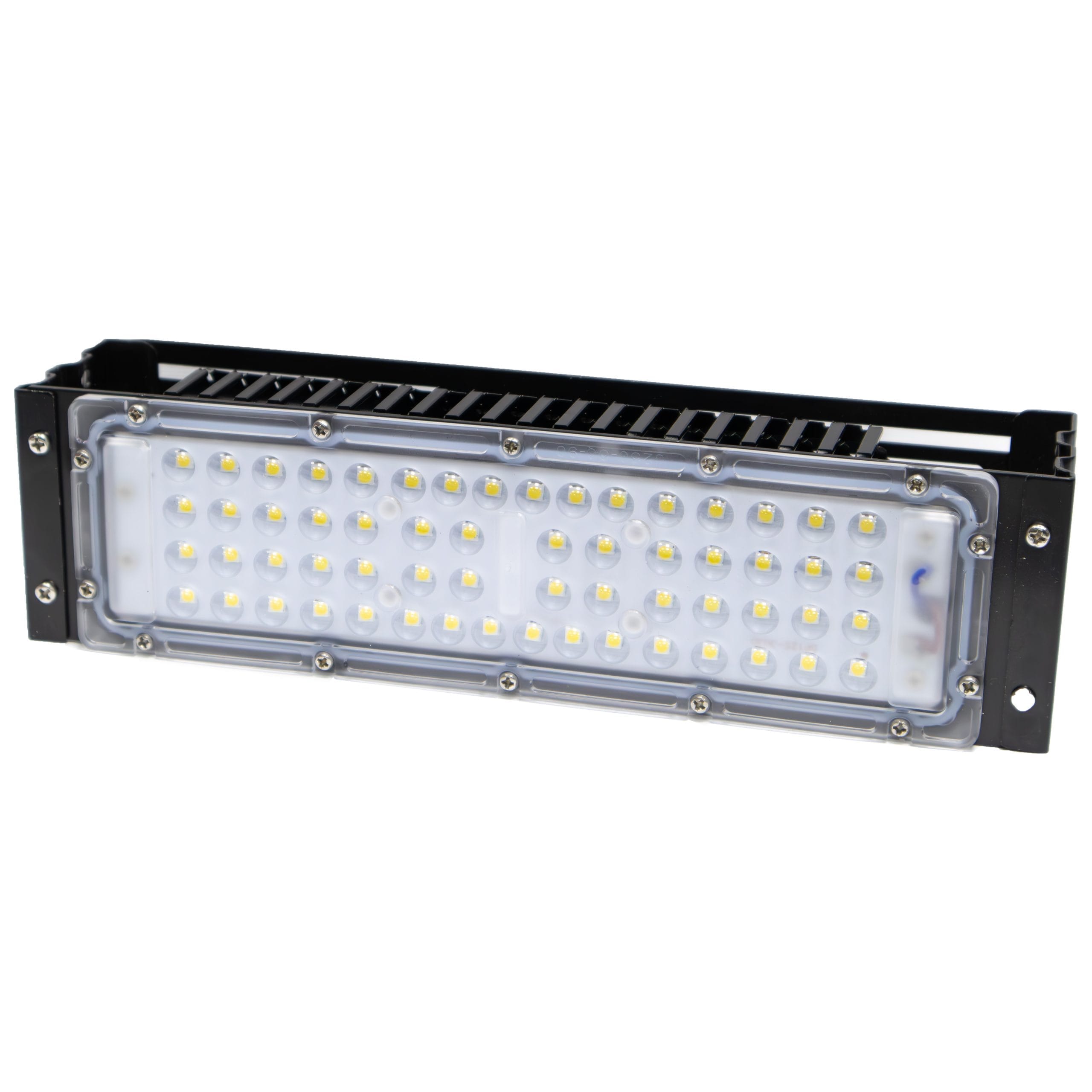 R-50FL-scaled-1-1.jpg R-S50LF - Roska 50W Daylight LED Flood Light - Image 1
